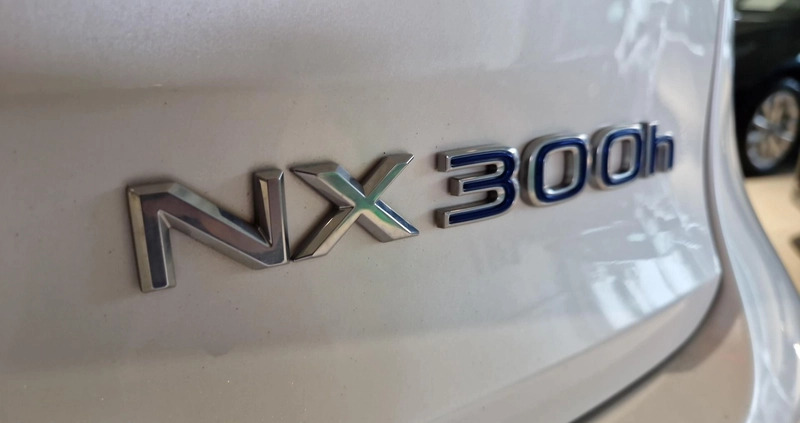 Lexus NX cena 185500 przebieg: 30557, rok produkcji 2020 z Tarnów małe 277
